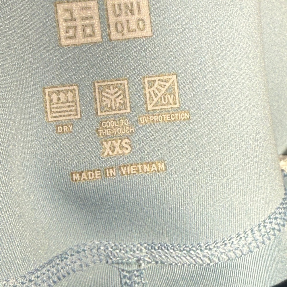Uniqlo Women's Leggings in Mint - Picture 3 of 3